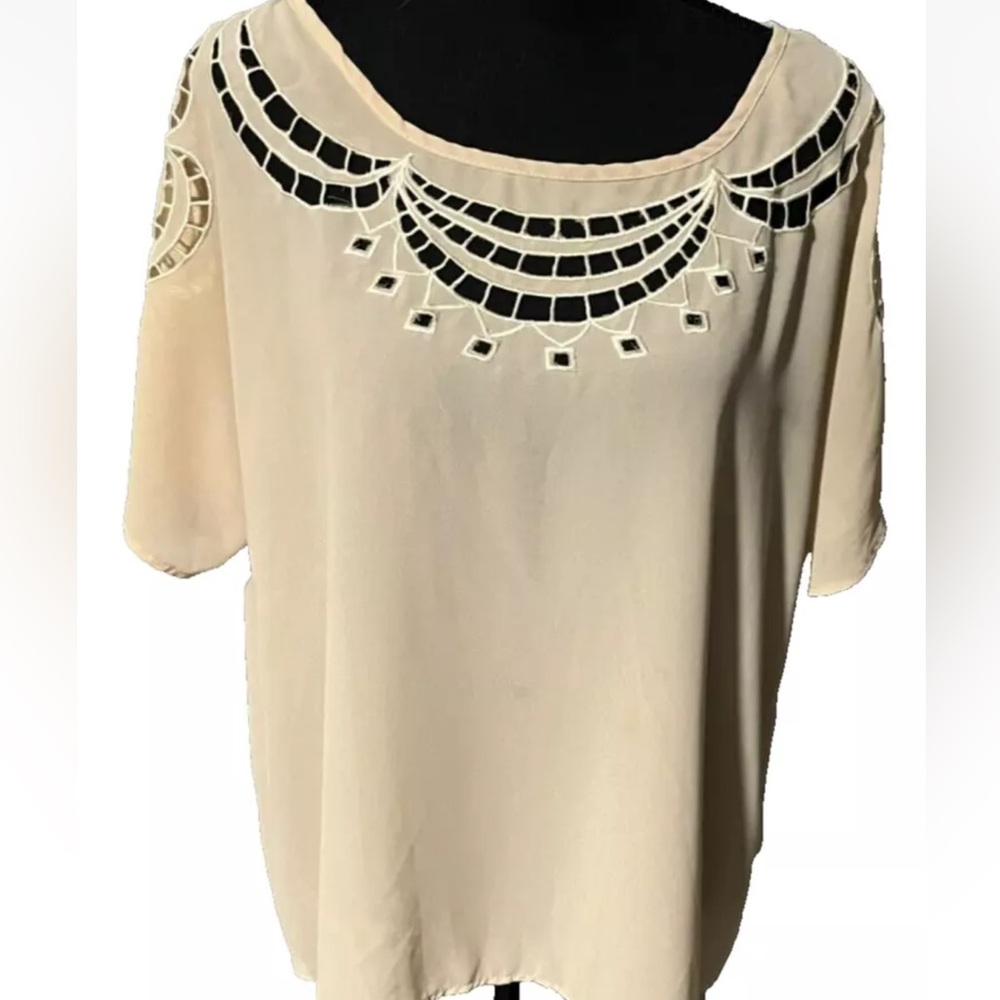 LOVE STITCH OPEN EMBROIDERY DETAIL FLOWY BLOUSE - LARGE